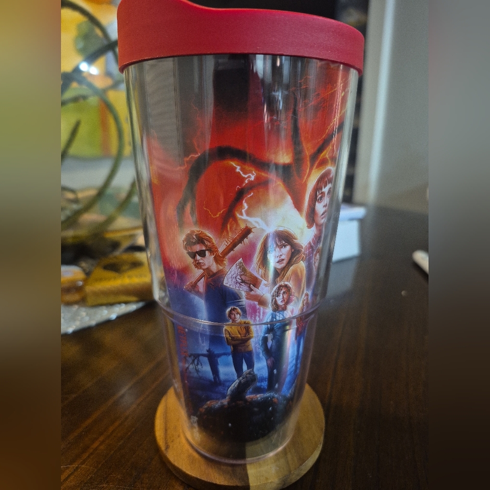 Tervis Stranger Things 24 oz Insulated Tumbler – Eleven Montage – Red Lid - Picture 17 of 17